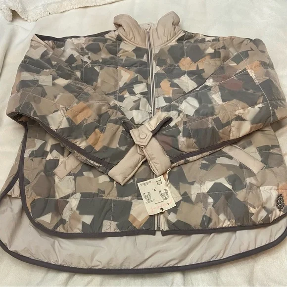 New! FP Movement Free People Care FP Fab Scrap Pippa Packable Puffer 2404 - Picture 7 of 14